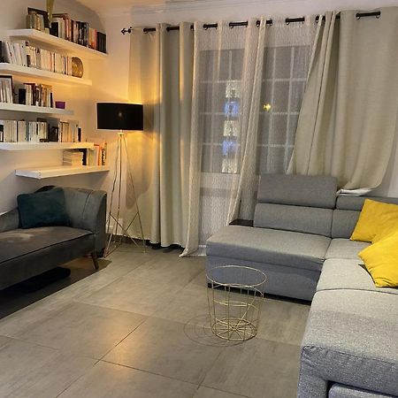 Maison Lyon-Bron Eurexpo - Stadium Groupama Apartment Bagian luar foto