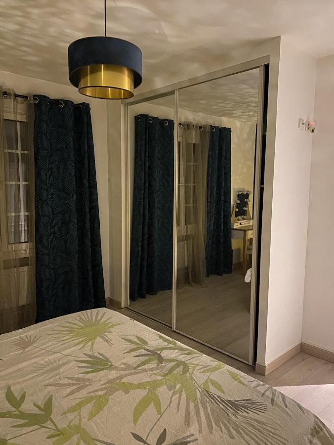 Maison Lyon-Bron Eurexpo - Stadium Groupama Apartment Bagian luar foto