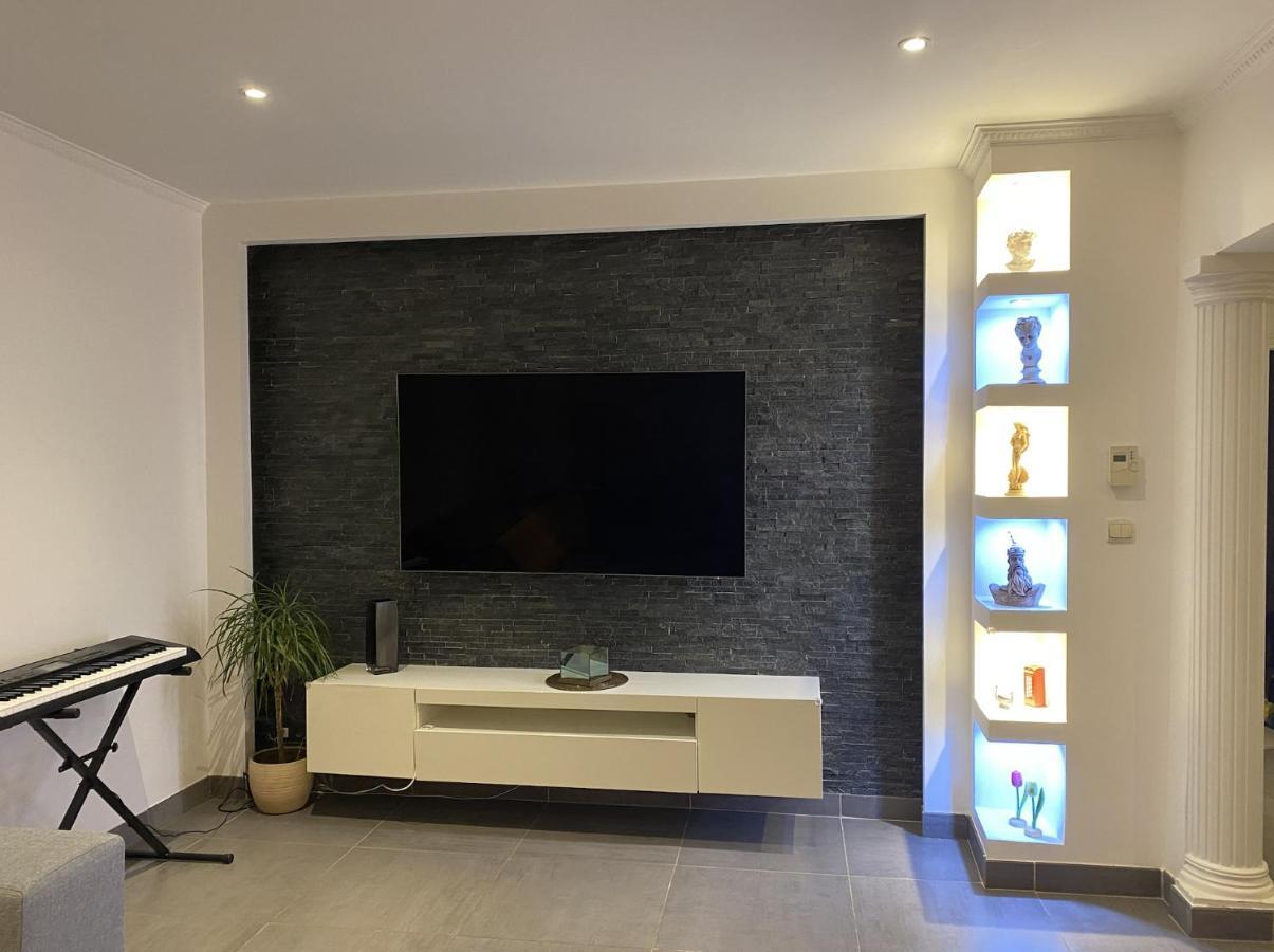 Maison Lyon-Bron Eurexpo - Stadium Groupama Apartment Bagian luar foto