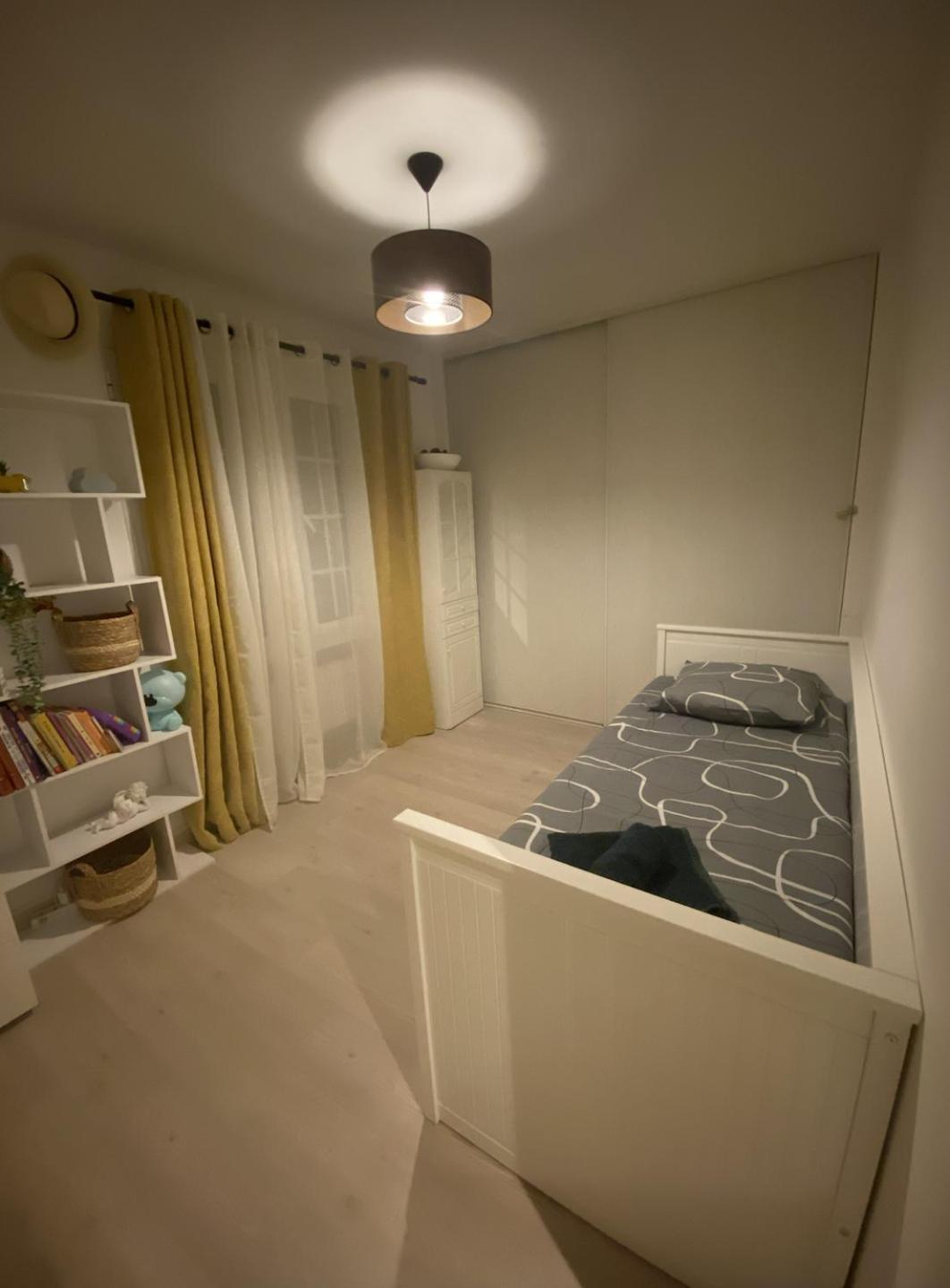 Maison Lyon-Bron Eurexpo - Stadium Groupama Apartment Bagian luar foto
